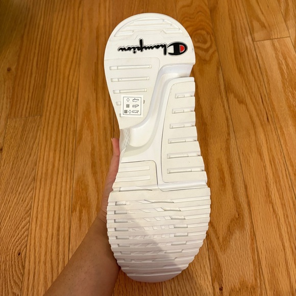 Champion D1 Lite Shoe in White - Picture 9 of 12